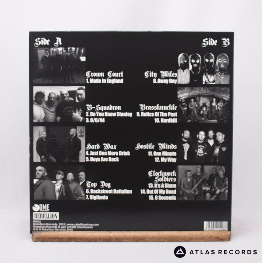 Crown Court - Oi! Ain‘t Dead 6 - Clear LP Vinyl Record - NM/NM