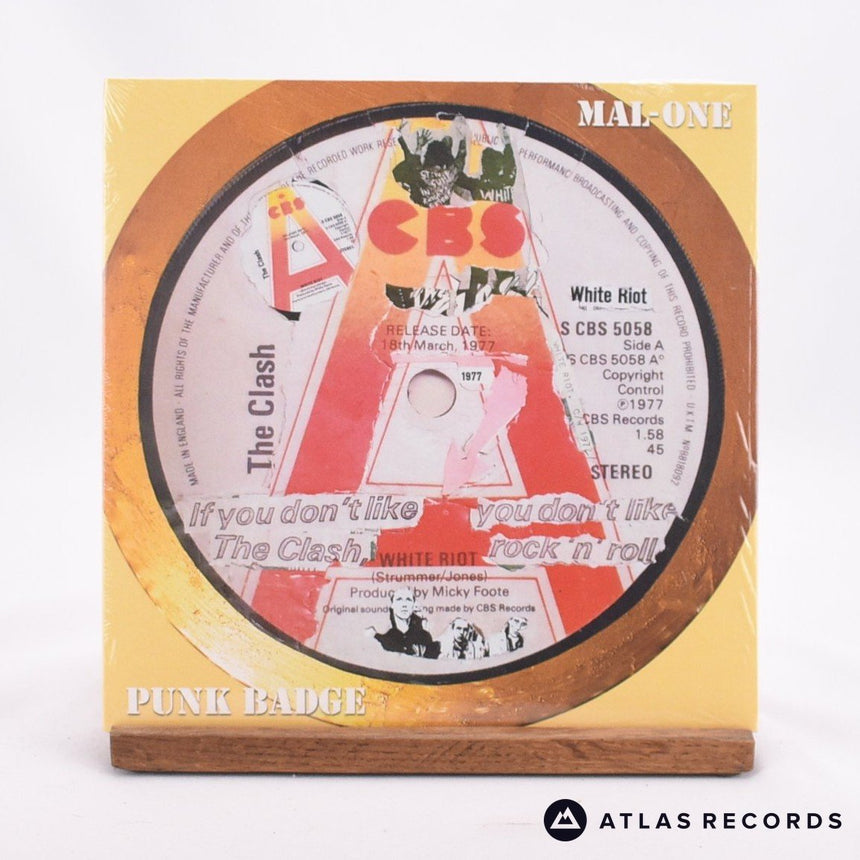Mal-One Punk Badge 7" Vinyl Record - Front Cover & Record