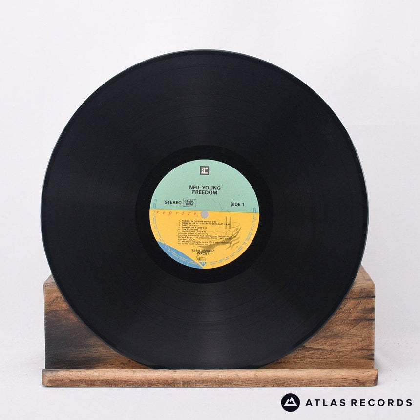 Neil Young - Freedom - A7 B5TGLLP9 LP Vinyl Record - VG+/EX