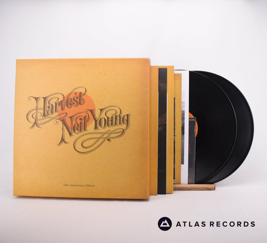 Neil Young Harvest 2 x LP + 7" + 2 x DVD Vinyl Record - Front Cover & Record
