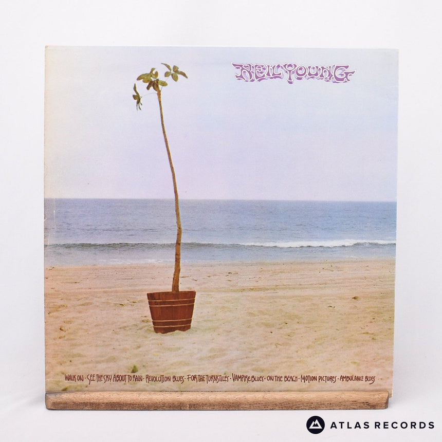 Neil Young - On The Beach - First Uk Press A4 B5 LP Vinyl Record - EX/VG+