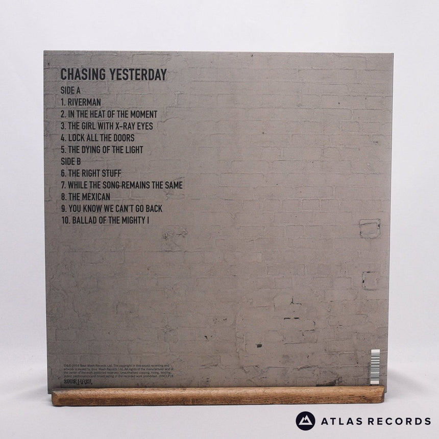 Noel Gallagher's High Flying Birds - Chasing Yesterday - LP + CD Vinyl Record