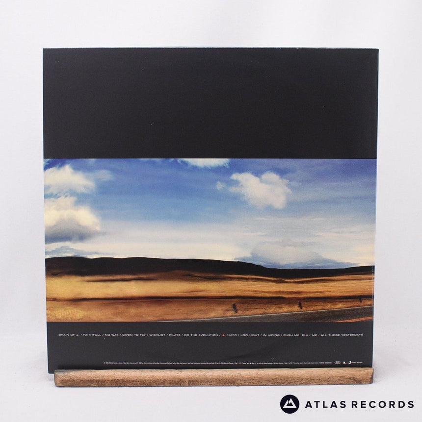 Pearl Jam - Yield - Die-Cut Sleeve Mpo LP Vinyl Record - EX/NM