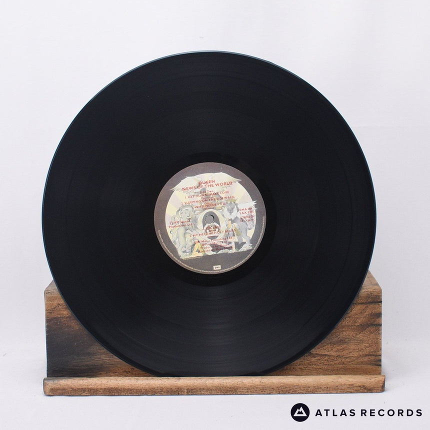 Queen - News Of The World - Gatefold 1 2 LP Vinyl Record - VG+/EX