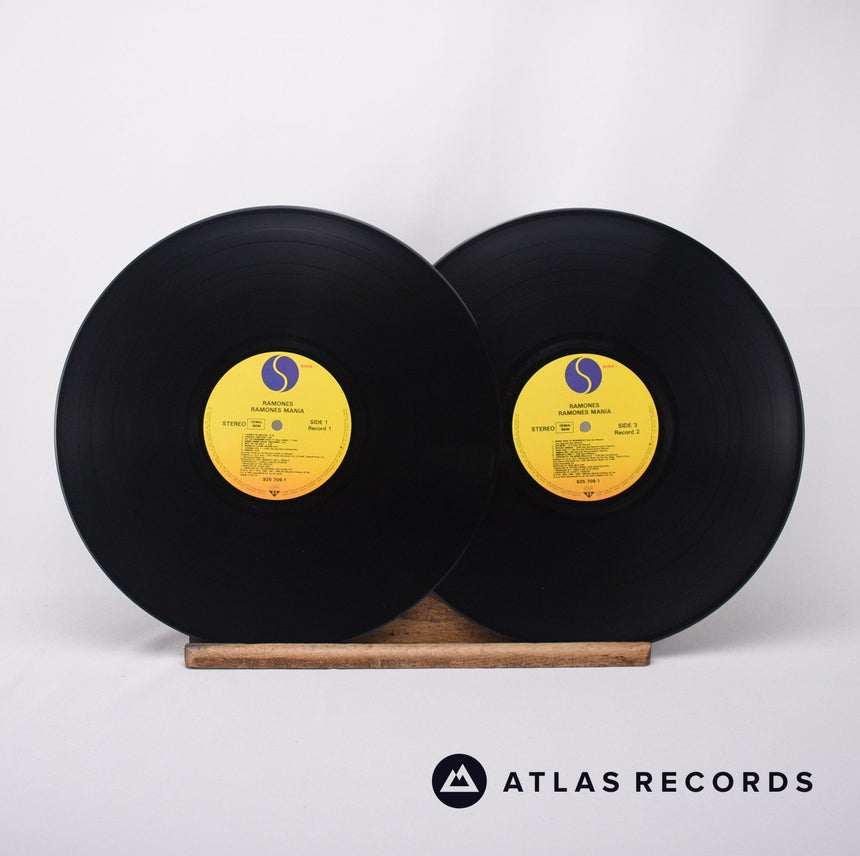 Ramones - Ramones Mania - Remastered -A -B Double LP Vinyl Record - VG+/EX