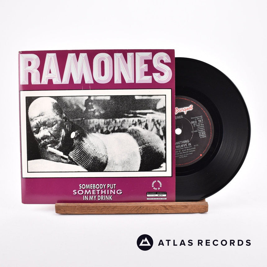 Ramones Something To Believe In 7" Vinyl Record - Front Cover & Record