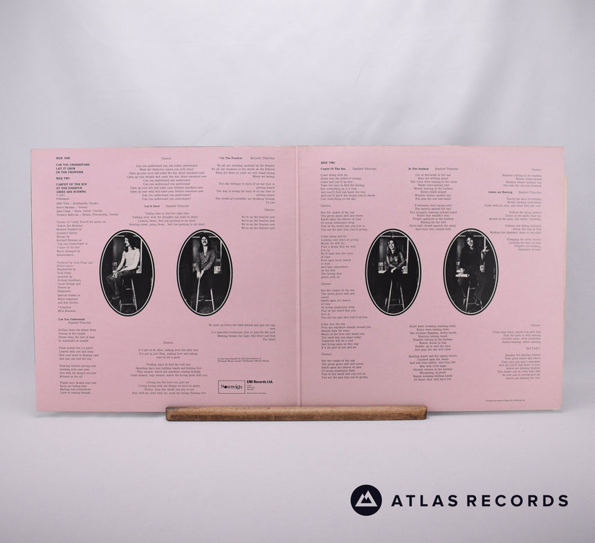 Renaissance - Ashes Are Burning - A-2 B-4 LP Vinyl Record - EX/EX