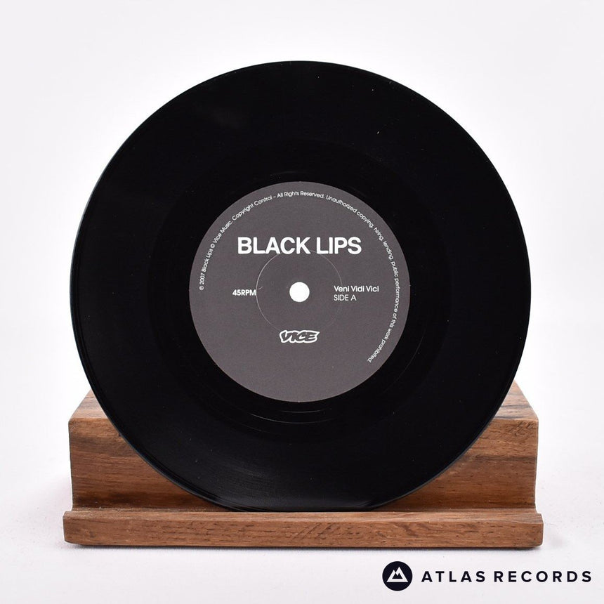 The Black Lips - Veni Vidi Vici - Embossed Sleeve 7" Vinyl Record - NM/NM