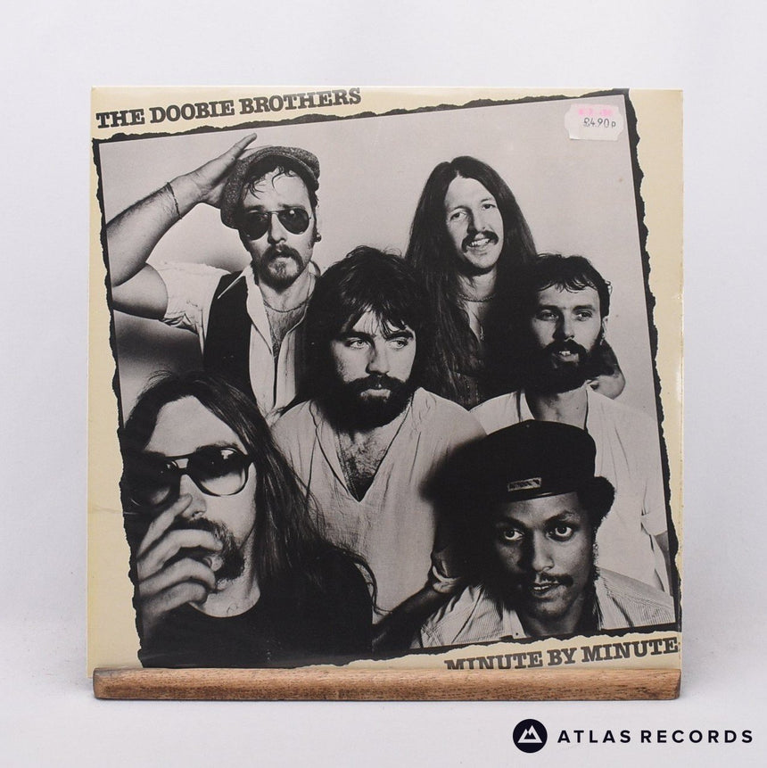 The Doobie Brothers Minute By Minute LP Vinyl Record - Front Cover & Record