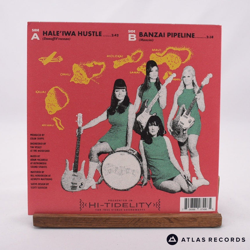 The Surfrajettes - Hale’iwa Hustle - 7" Vinyl Record - NM/EX