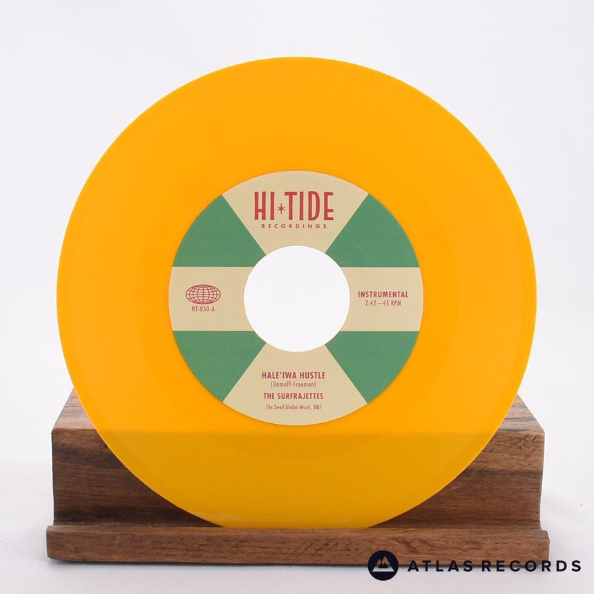The Surfrajettes - Hale’iwa Hustle - 7" Vinyl Record - NM/NM