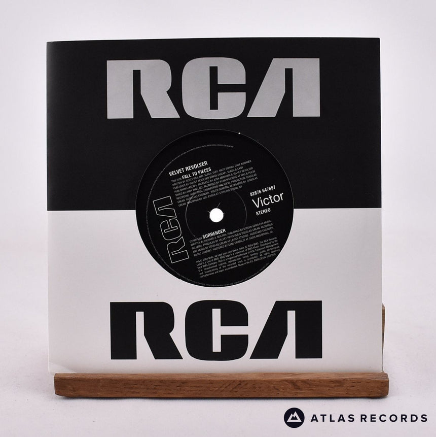 Velvet Revolver Fall To Pieces 7" Vinyl Record - Front Cover & Record