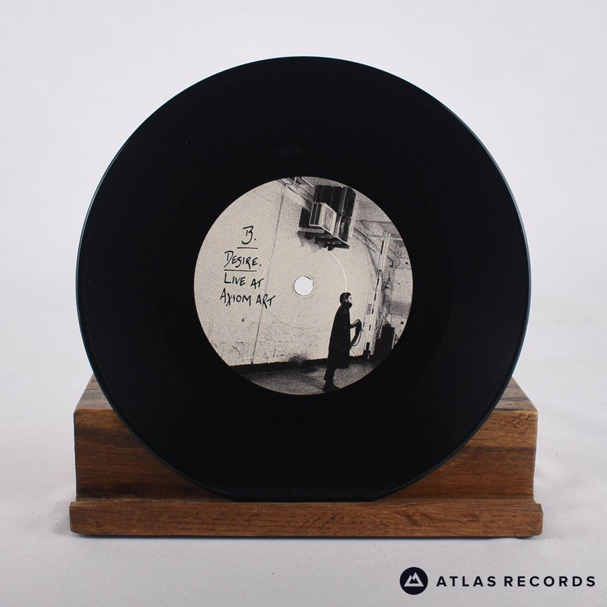 Vlure - Shattered Faith - 7" Vinyl Record - NM/NM