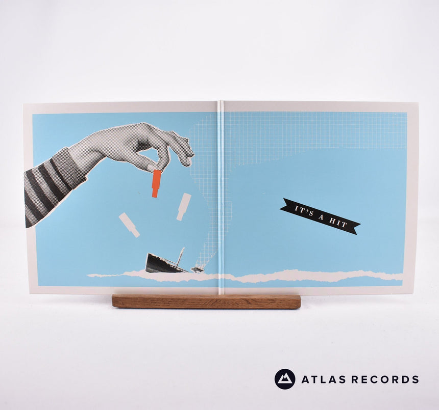 We Are Scientists - It's A Hit - Blue Limited Edition 7" Vinyl Record - NM/NM