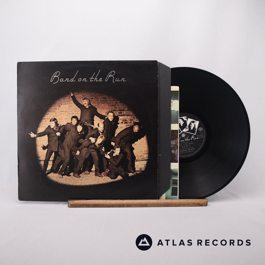 Wings Band On The Run LP Vinyl Record - Front Cover & Record