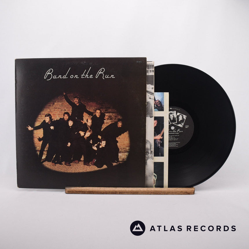 Wings Band On The Run LP Vinyl Record - Front Cover & Record