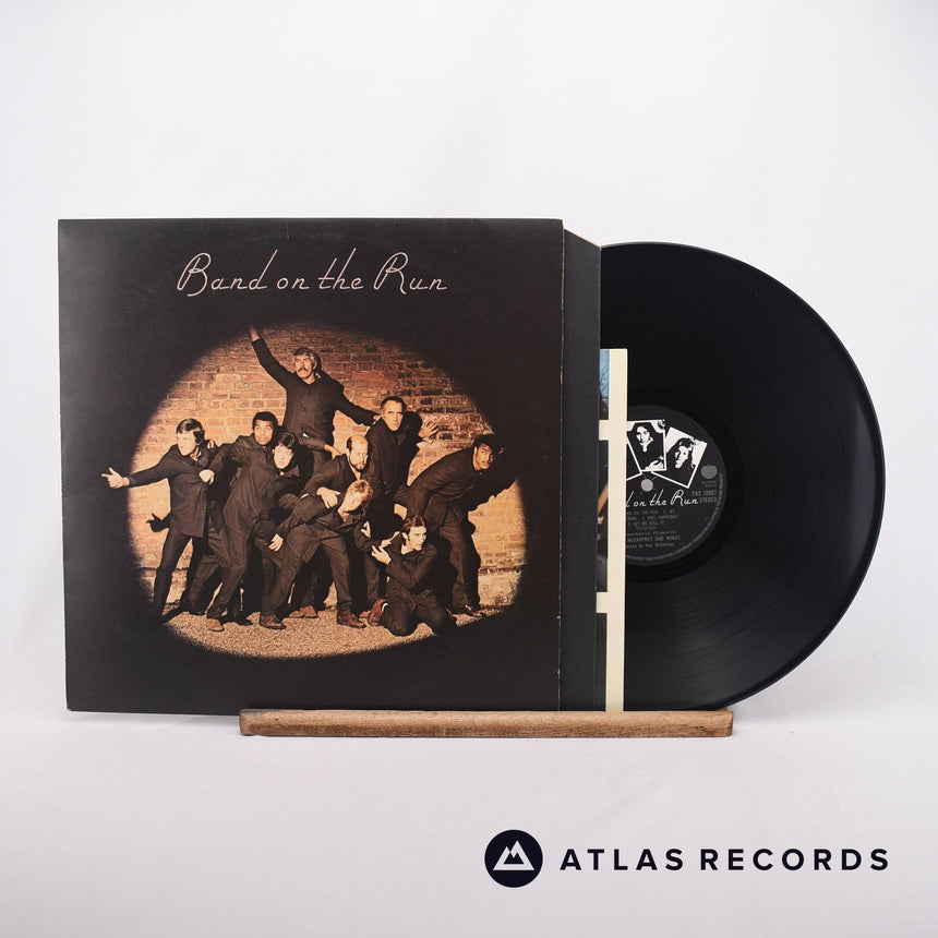 Wings Band On The Run LP Vinyl Record - Front Cover & Record
