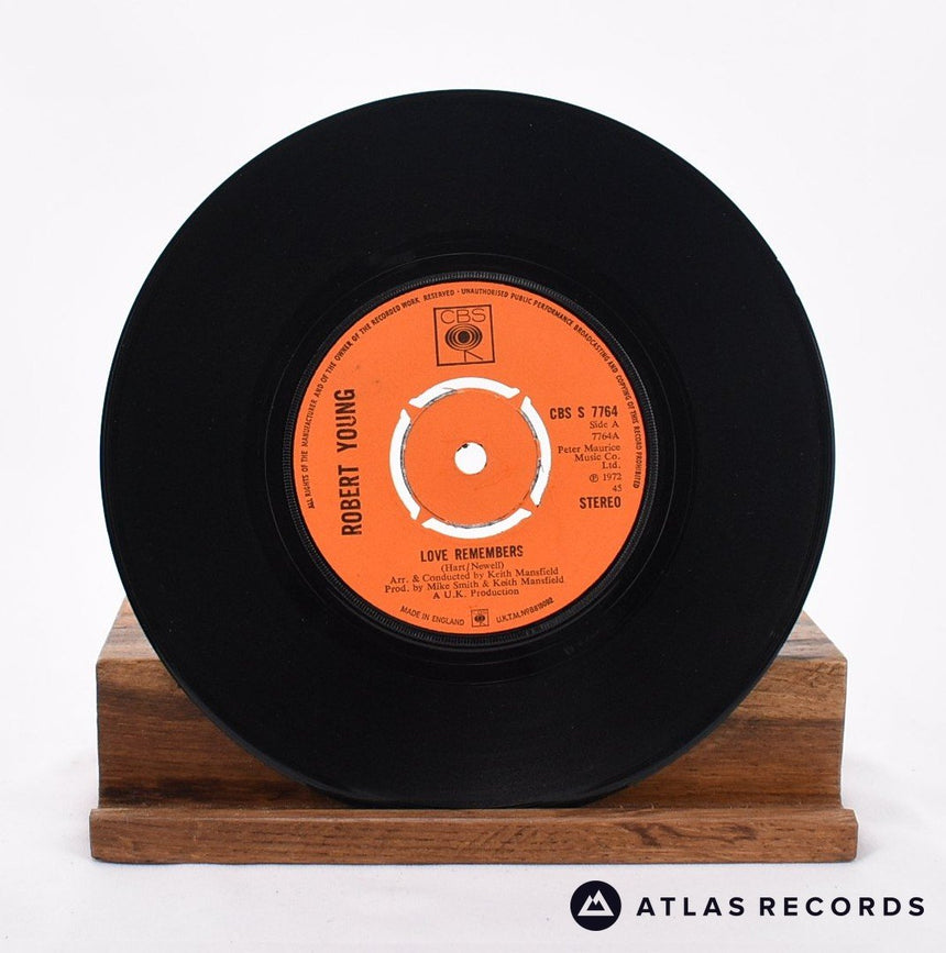 Robert Young - Love Remembers - 7" Vinyl Record - VG+/VG+