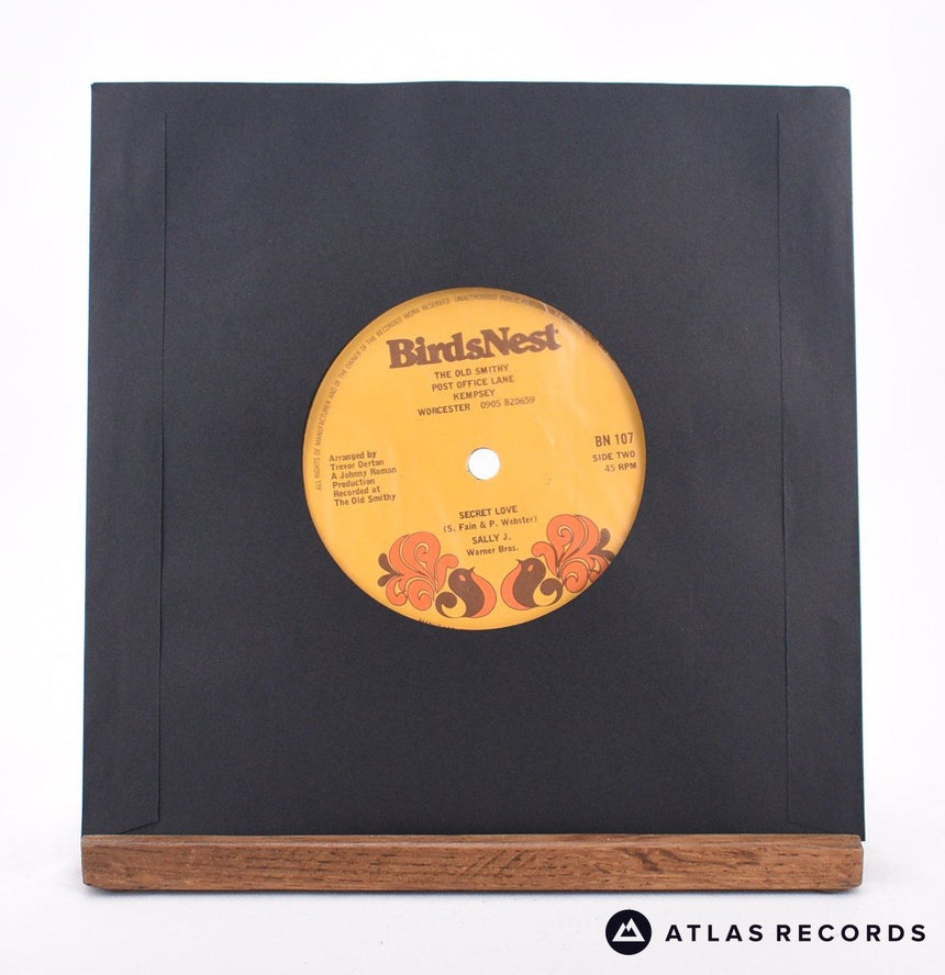 Sally J. - It's So Easy - 7" Vinyl Record - EX