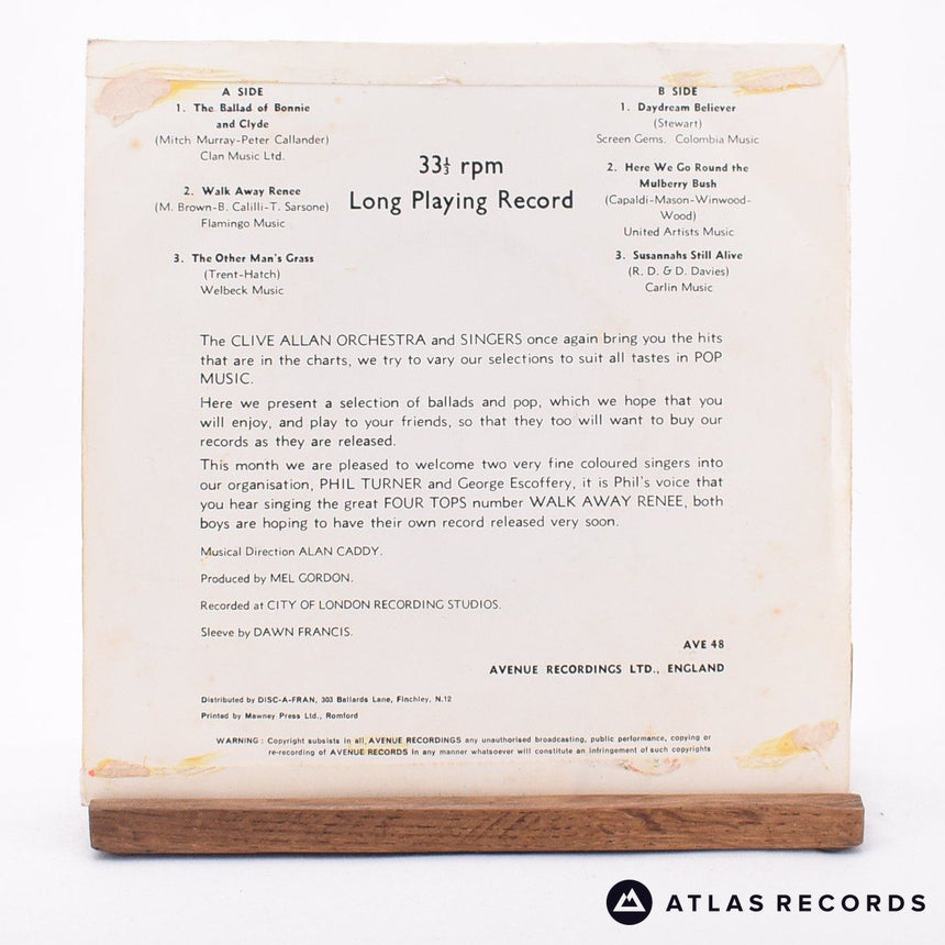 The Clive Allan Orchestra And Singers - Daydream Believer - 7" LP Vinyl Record - VG+/VG+