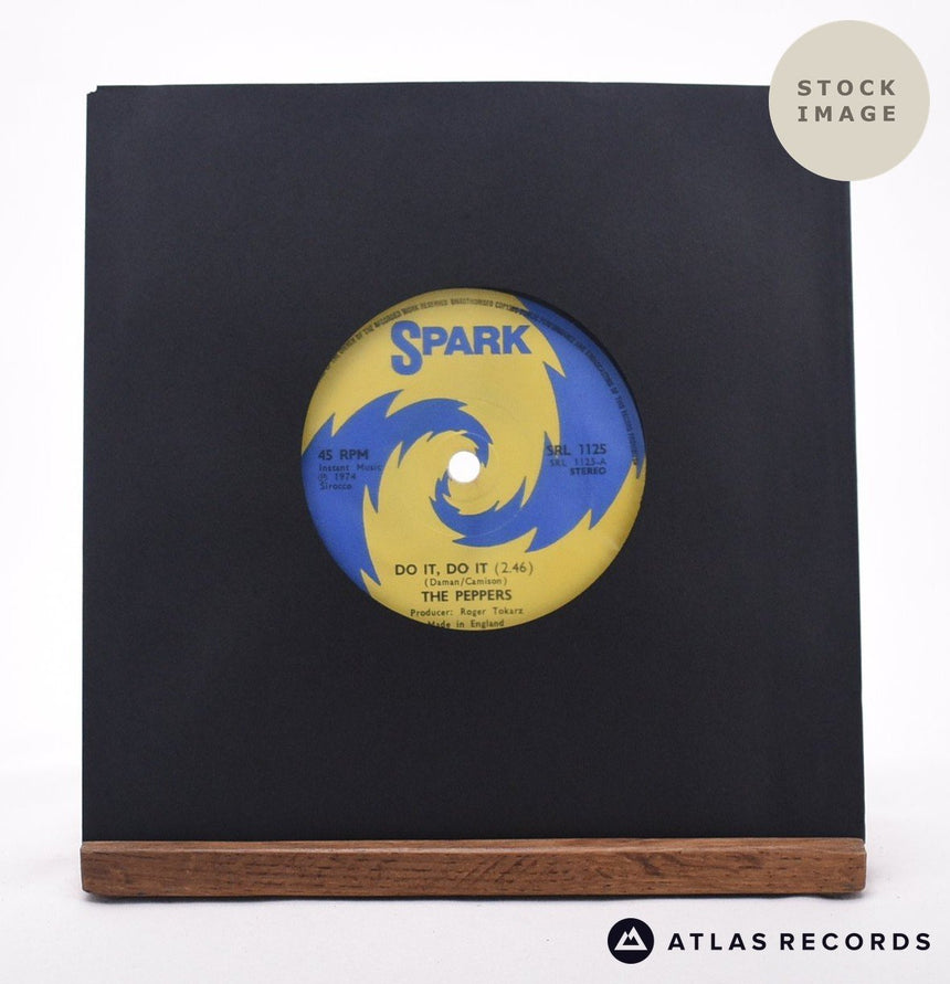 The Peppers Do It, Do It 7" Vinyl Record - Sleeve & Record Side-By-Side