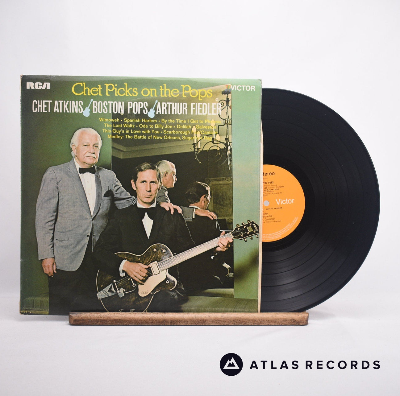 Chet Atkins Chet Picks On The Pops LP Vinyl Record - Front Cover & Record