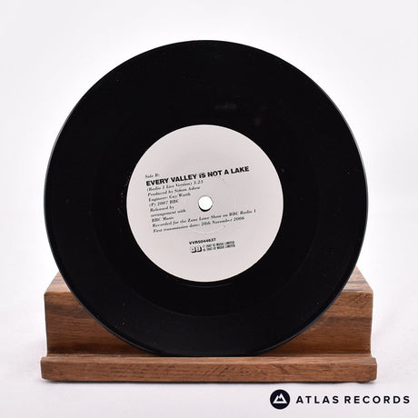 Cold War Kids - Hang Me Up To Dry - 7" Vinyl Record - NM/NM