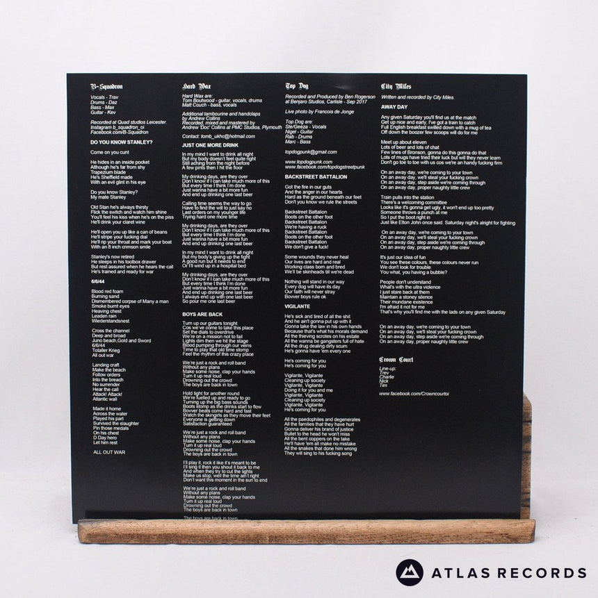 Crown Court - Oi! Ain‘t Dead 6 - Clear LP Vinyl Record - NM/NM