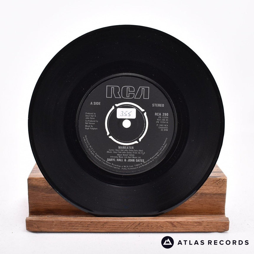 Daryl Hall & John Oates - Maneater - 7" Vinyl Record - EX/VG+