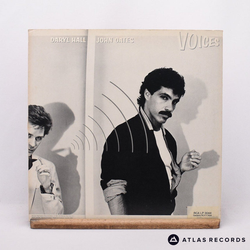 Daryl Hall & John Oates - Voices - Embossed Sleeve LP Vinyl Record - VG+/EX