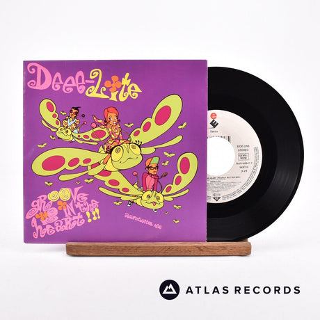 Deee-Lite Groove Is In The Heart 7" Vinyl Record - Front Cover & Record