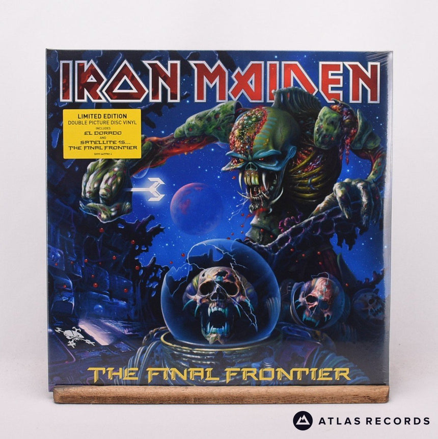 Iron Maiden The Final Frontier 2 x LP Vinyl Record - Front Cover & Record