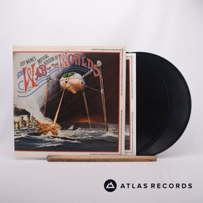 Jeff Wayne Jeff Wayne's Musical Version Of The War Of The Worlds 2 x LP Vinyl Record - Front Cover & Record
