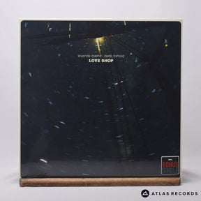 Love Shop Levende Mænd I Døde Forhold 7" + LP Vinyl Record - Front Cover & Record