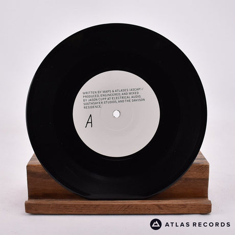 Maps And Atlases - Living Decorations - 7" Vinyl Record - NM/NM