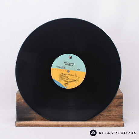 Neil Young - Freedom - A5 B5 LP Vinyl Record - EX/EX