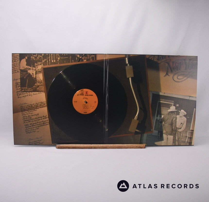 Neil Young - Greatest Hits - 7" + Double LP Vinyl Record