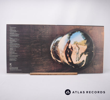 Neil Young - Harvest - Reissue Gatefold Lyric Sheet LP Vinyl Record - EX/VG+