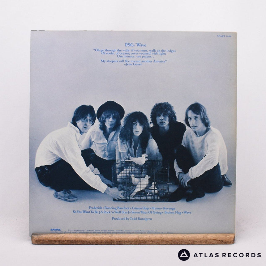 Patti Smith Group - Wave - Bilbo Insert Red & Blue Text LP Vinyl Record - EX/NM