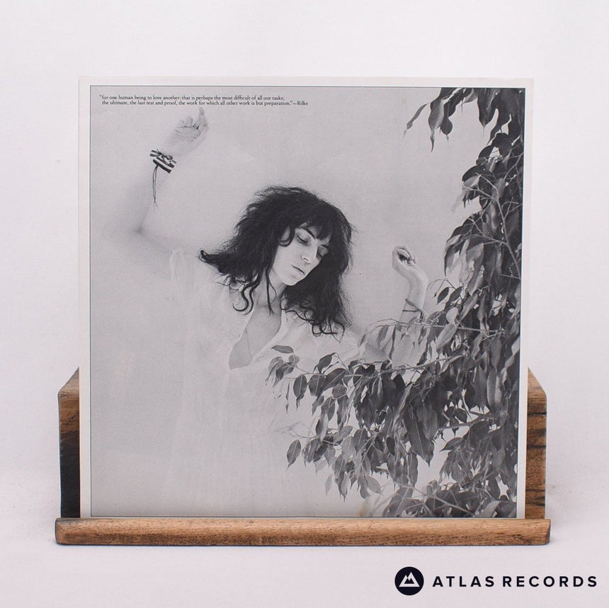 Patti Smith Group - Wave - Bilbo Insert LP Vinyl Record - EX/EX