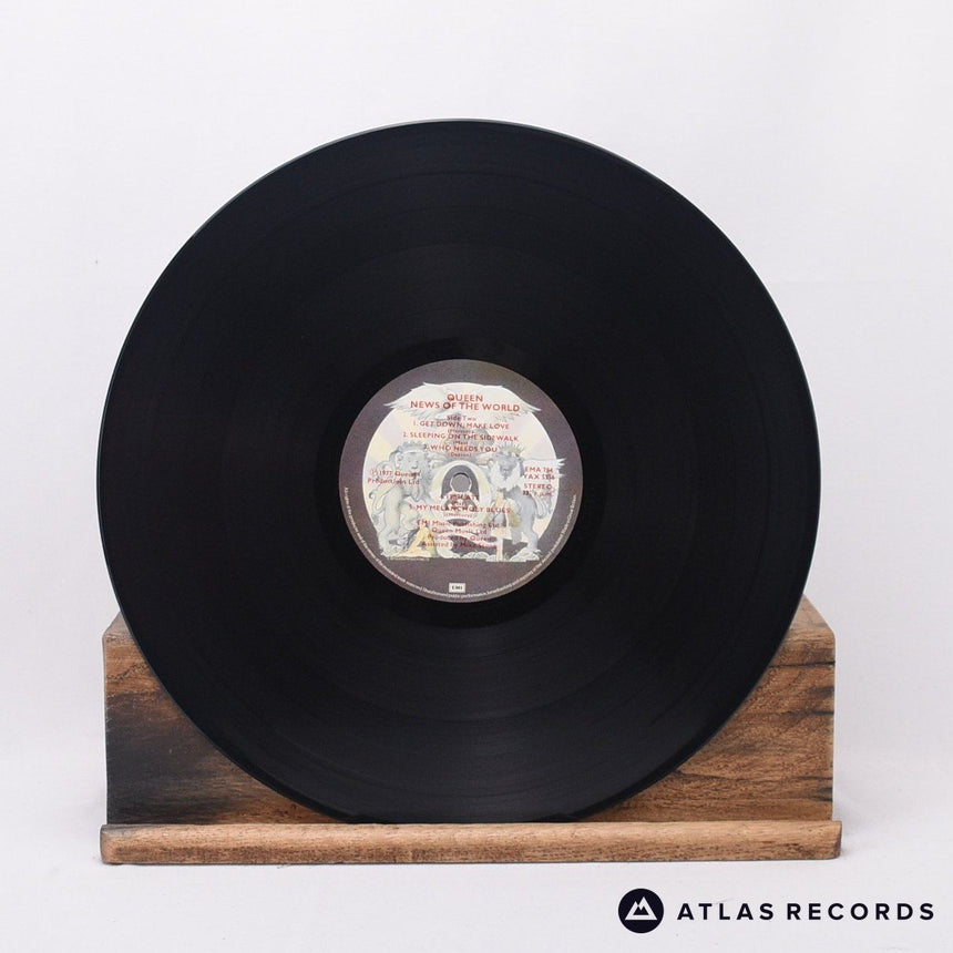 Queen - News Of The World - Gatefold LP Vinyl Record - EX/EX