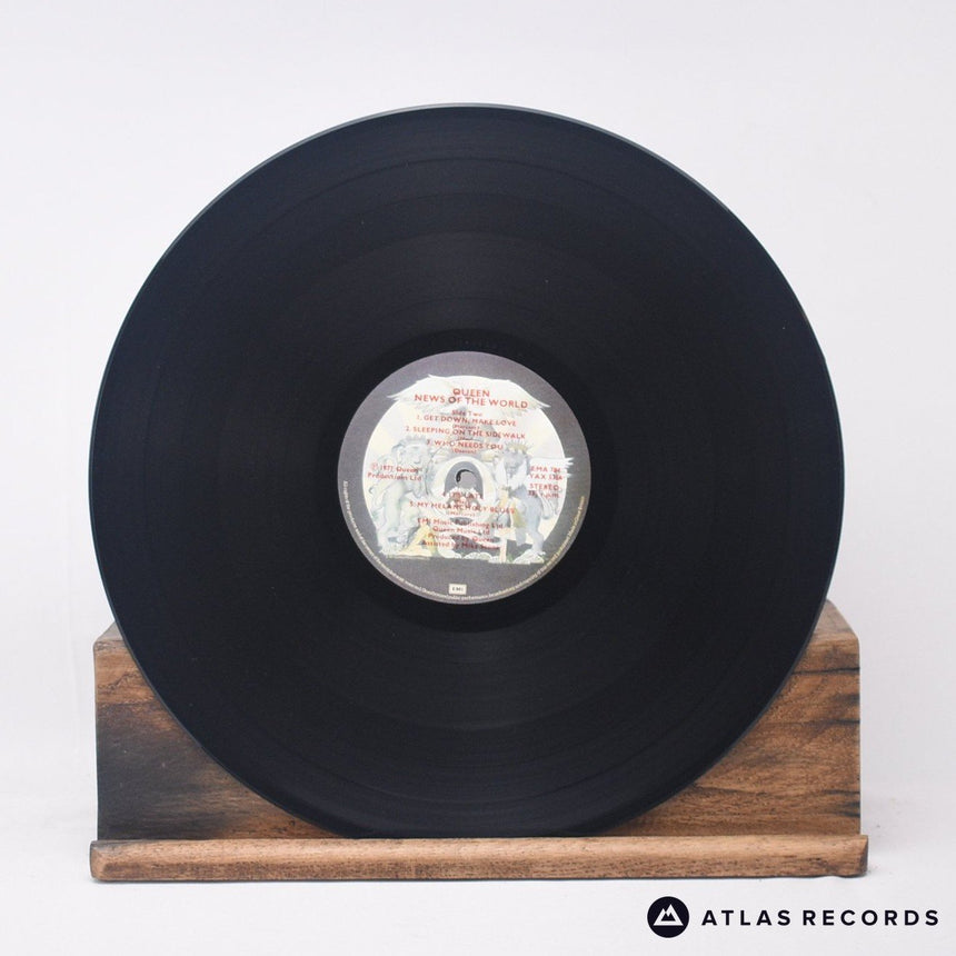 Queen - News Of The World - Gatefold LP Vinyl Record - EX/EX