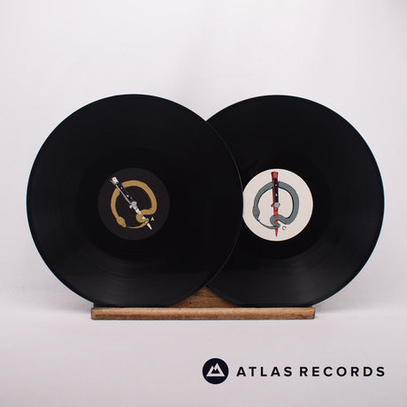 Queens Of The Stone Age - Villains - Etched 2 x LP Vinyl Record - NM/NM