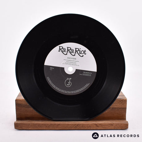 Ra Ra Riot - Each Year - 7" Vinyl Record - NM/NM