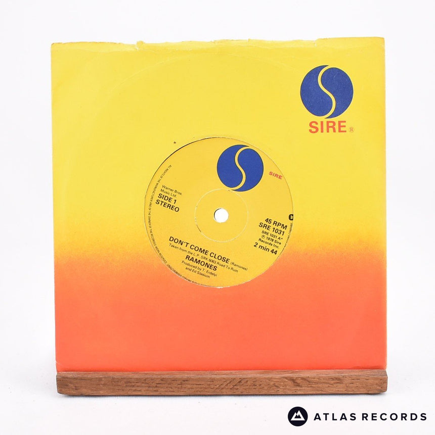 Ramones Don't Come Close 7" Vinyl Record - In Sleeve