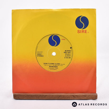 Ramones Don't Come Close 7" Vinyl Record - In Sleeve