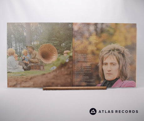 Rod Stewart - An Old Raincoat Won't Ever Let You Down - LP Vinyl Record - EX/EX