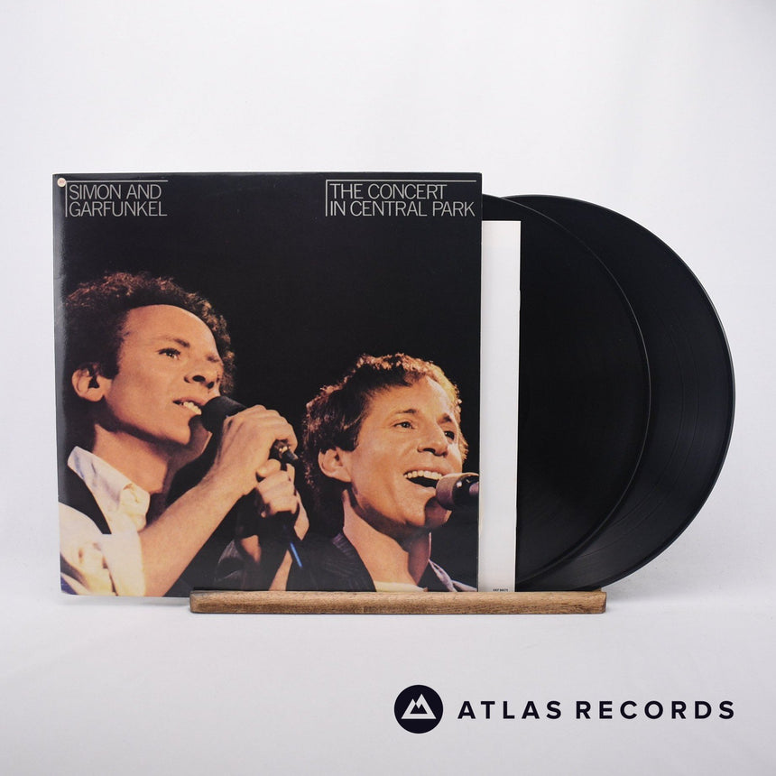 Simon & Garfunkel The Concert In Central Park 2 x LP Vinyl Record - Front Cover & Record