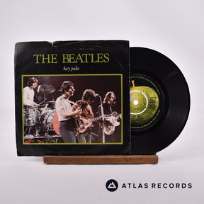 The Beatles Hey Jude 7" Vinyl Record - Front Cover & Record