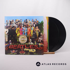 The Beatles Sgt. Pepper's Lonely Hearts Club Band 2 x LP Vinyl Record - Front Cover & Record
